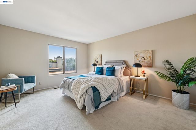 3447 Capella Ln, Alameda, CA 94502