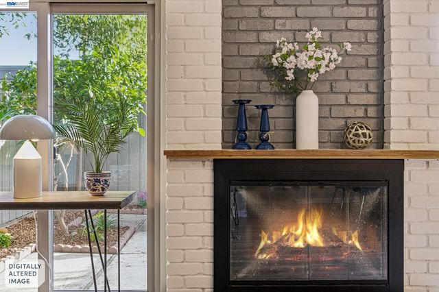 3447 Capella Ln, Alameda, CA 94502
