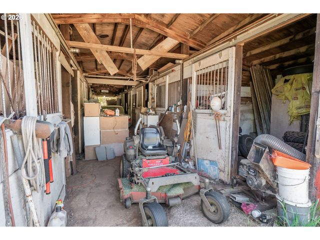 87161 CENTRAL Rd, Eugene, OR 97402
