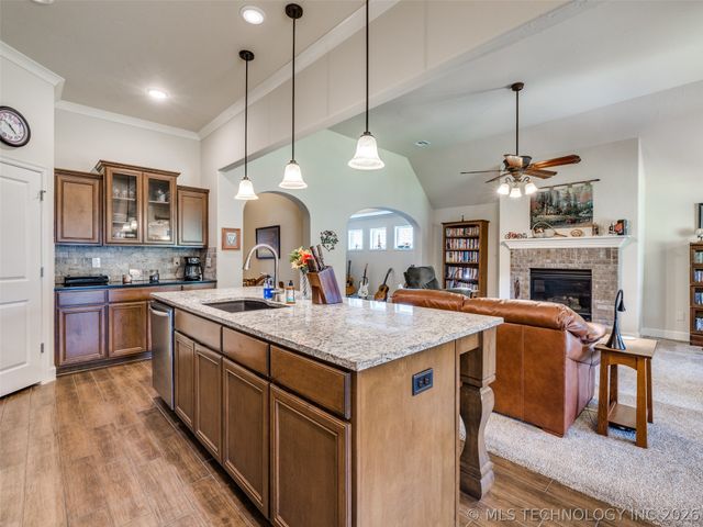 13182 S 90th East Avenue, Bixby, OK 74008