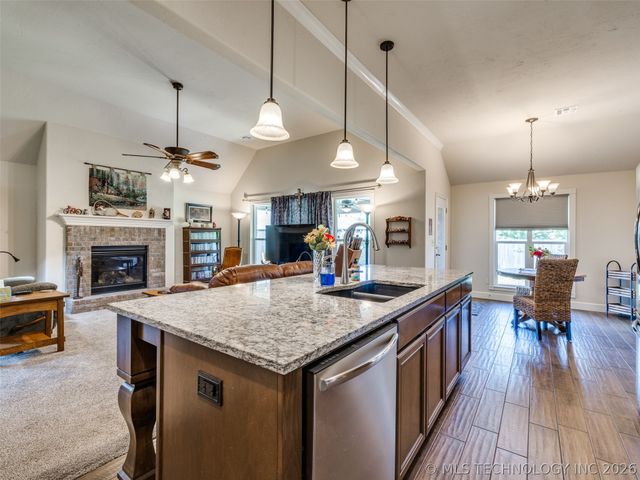 13182 S 90th East Avenue, Bixby, OK 74008