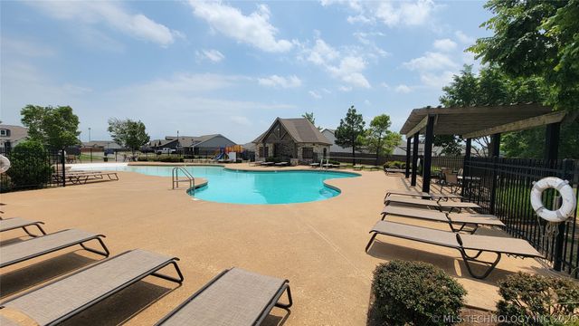13182 S 90th East Avenue, Bixby, OK 74008