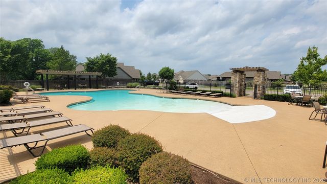 13182 S 90th East Avenue, Bixby, OK 74008