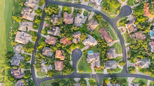 5 Valhalla CT, The Hills, TX 78738