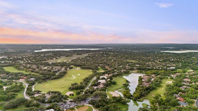 5 Valhalla CT, The Hills, TX 78738