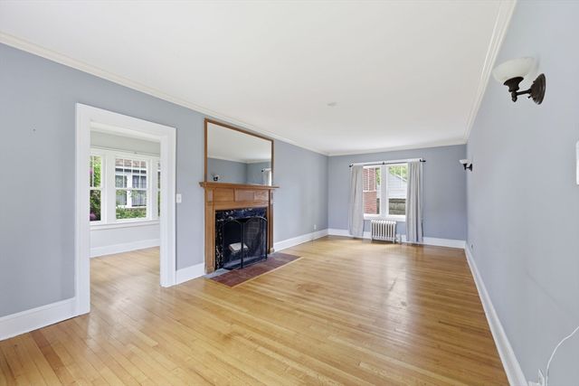 9 Texel Dr, Springfield, MA 01108