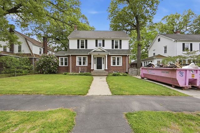 9 Texel Dr, Springfield, MA 01108
