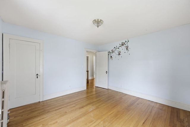 9 Texel Dr, Springfield, MA 01108