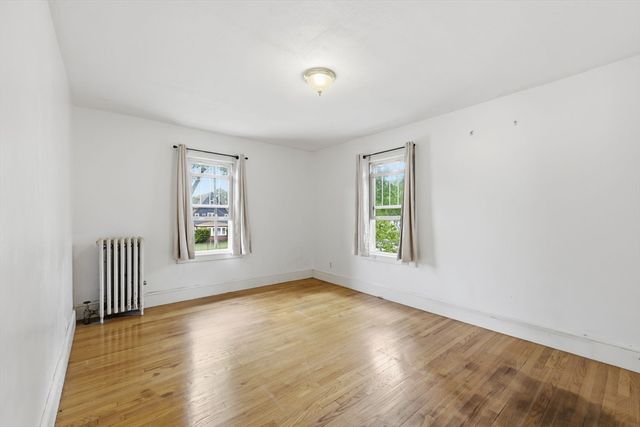9 Texel Dr, Springfield, MA 01108