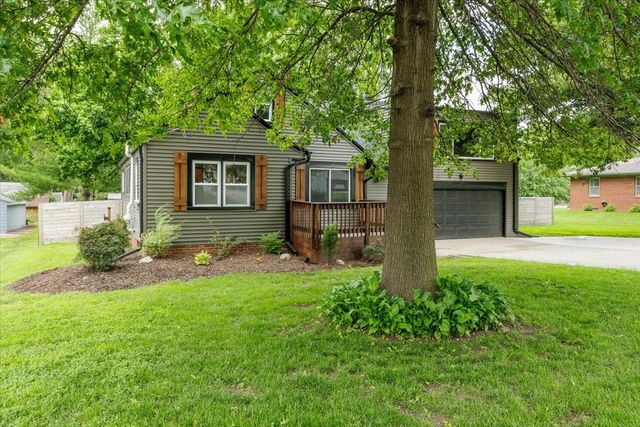 1244 70th Street, Windsor Heights, IA 50324