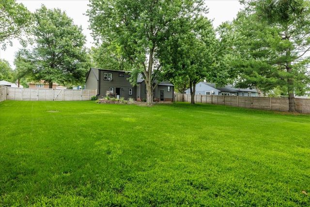 1244 70th Street, Windsor Heights, IA 50324