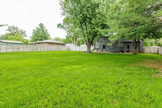 1244 70th Street, Windsor Heights, IA 50324