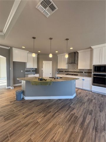 7802 Stover Dr, Corpus Christi, TX 78414