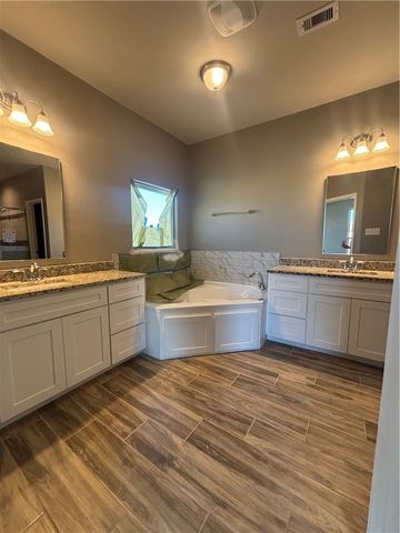 7802 Stover Dr, Corpus Christi, TX 78414