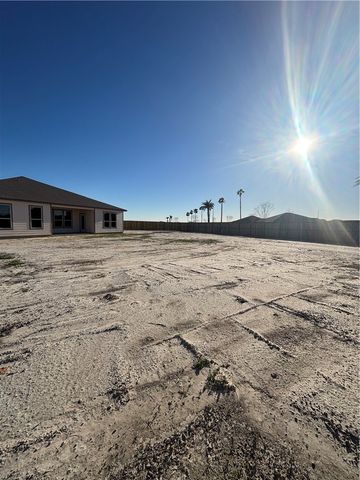 7802 Stover Dr, Corpus Christi, TX 78414