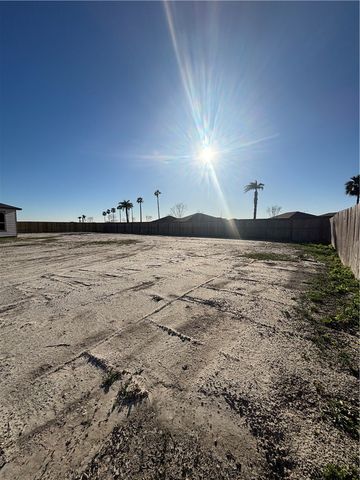 7802 Stover Dr, Corpus Christi, TX 78414