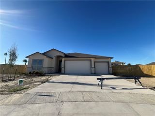 7802 Stover Dr, Corpus Christi, TX 78414