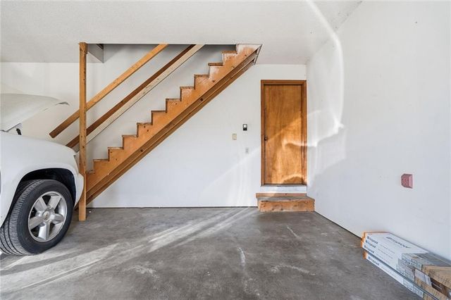 2018 Crossgate Drive, Lawrence, KS 66047