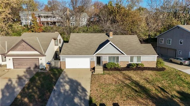 2018 Crossgate Drive, Lawrence, KS 66047