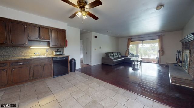 368 F Lake Shore South F, Montague Twp., NJ 07827