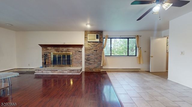 368 F Lake Shore South F, Montague Twp., NJ 07827