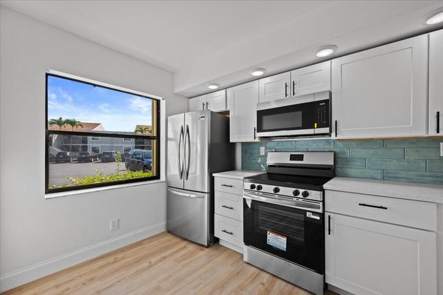 13369 Touchstone Place 101, Palm Beach Gardens, FL 33418