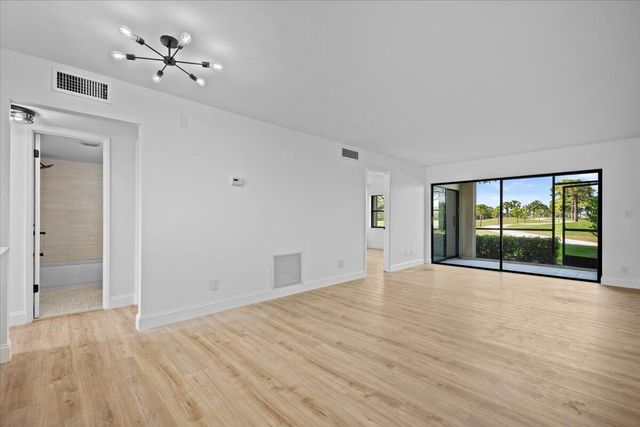 13369 Touchstone Place 101, Palm Beach Gardens, FL 33418