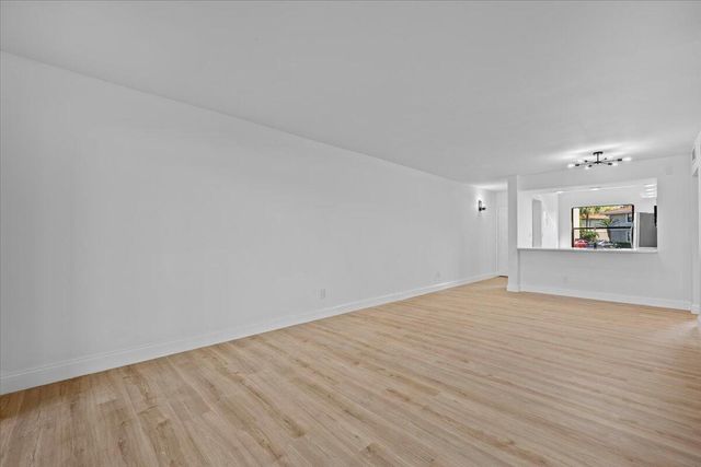 13369 Touchstone Place 101, Palm Beach Gardens, FL 33418