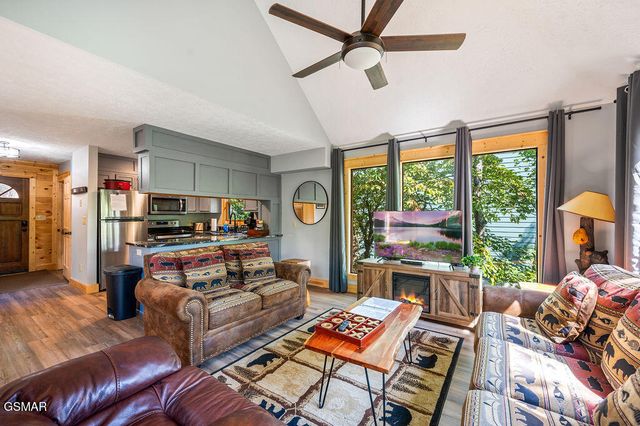 3523 Brook Stone Way, Pigeon Forge, TN 37863