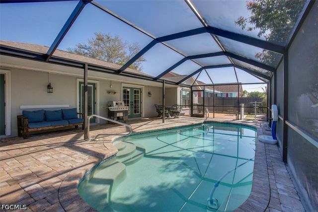 162 SE 22nd ST, Cape Coral, FL 33990