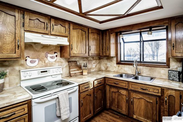 5603 T Street, Omaha, NE 68117