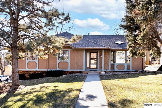 5603 T Street, Omaha, NE 68117