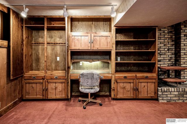 5603 T Street, Omaha, NE 68117