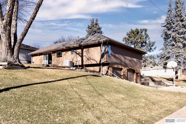 5603 T Street, Omaha, NE 68117