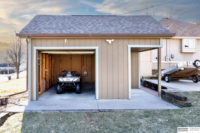 5603 T Street, Omaha, NE 68117