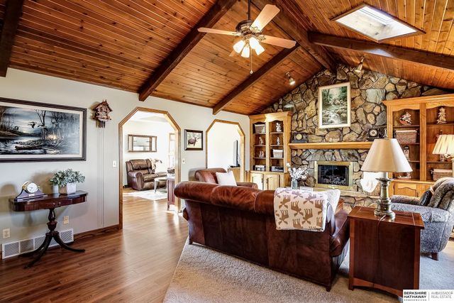 5603 T Street, Omaha, NE 68117