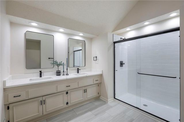 203 NE Crescent Street, Lee's Summit, MO 64086