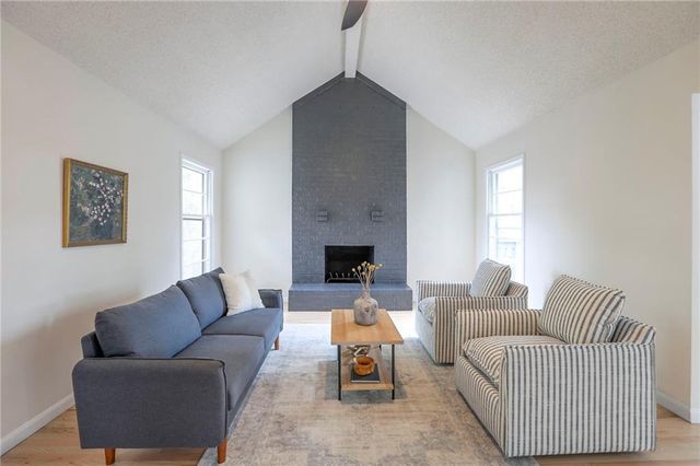 203 NE Crescent Street, Lee's Summit, MO 64086