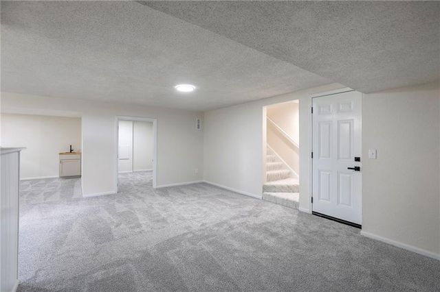 203 NE Crescent Street, Lee's Summit, MO 64086