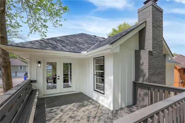 203 NE Crescent Street, Lee's Summit, MO 64086