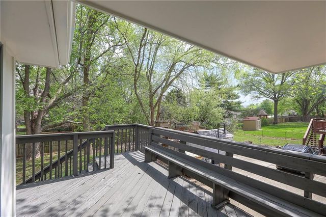 203 NE Crescent Street, Lee's Summit, MO 64086