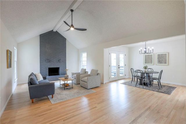 203 NE Crescent Street, Lee's Summit, MO 64086