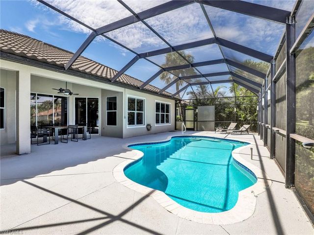 8983 Mustang Island CIR, Naples, FL 34113