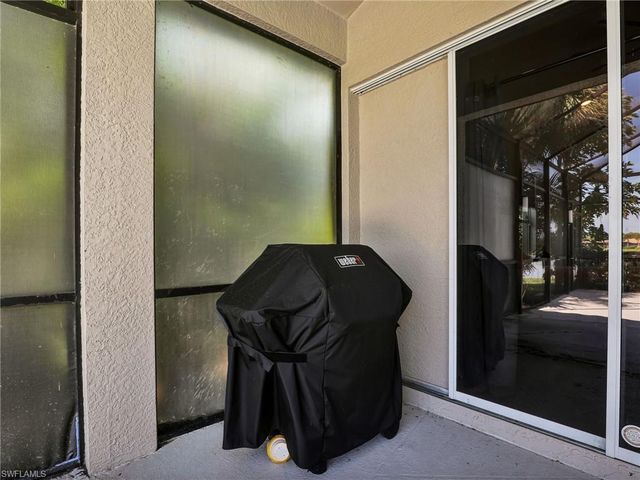 8983 Mustang Island CIR, Naples, FL 34113