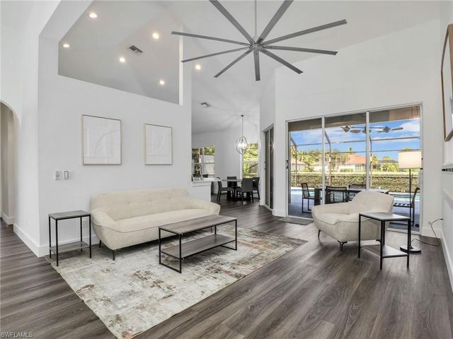 8983 Mustang Island CIR, Naples, FL 34113