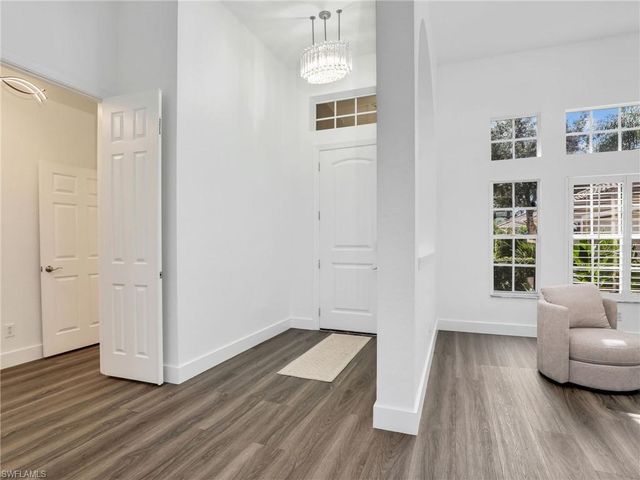 8983 Mustang Island CIR, Naples, FL 34113