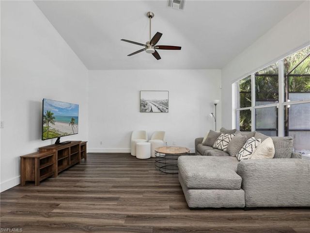 8983 Mustang Island CIR, Naples, FL 34113