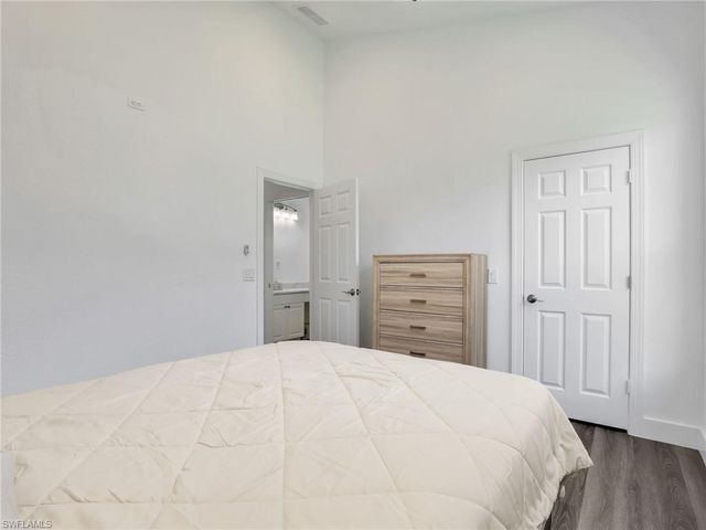 8983 Mustang Island CIR, Naples, FL 34113