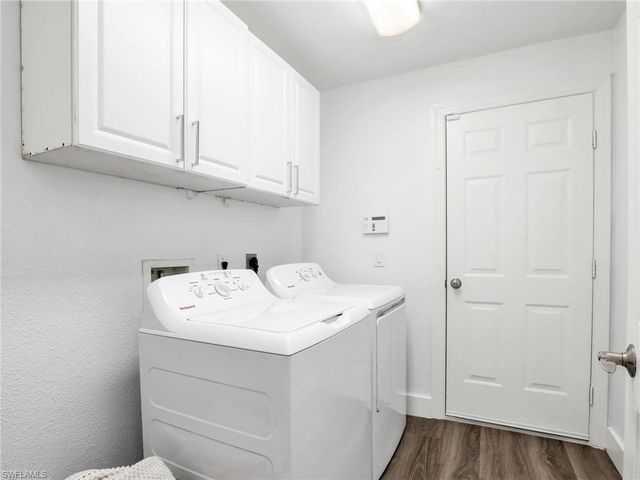 8983 Mustang Island CIR, Naples, FL 34113