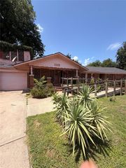 1117 Carverdale Drive, Oklahoma City, OK 73117